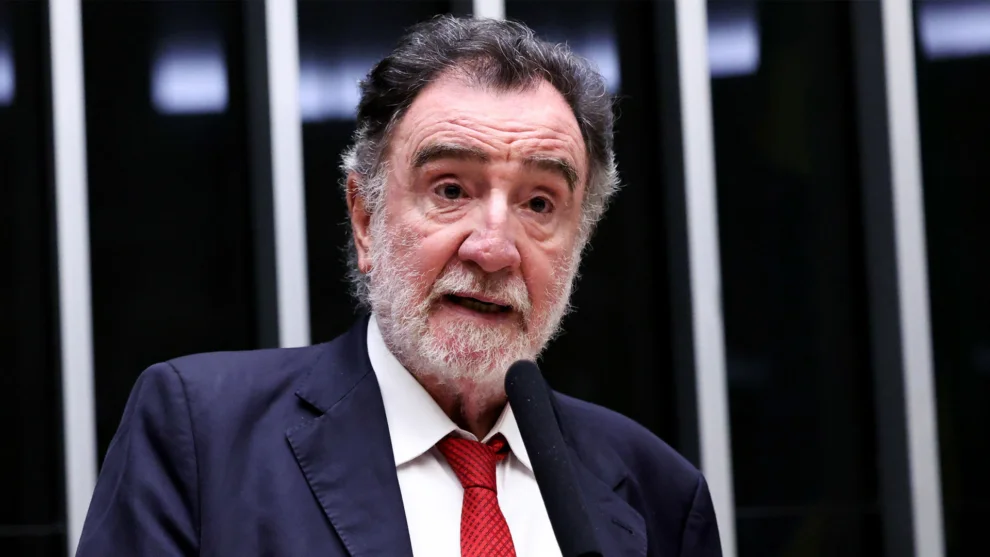 Patrus Ananias é oficializado como pré-candidato ao governo de Minas