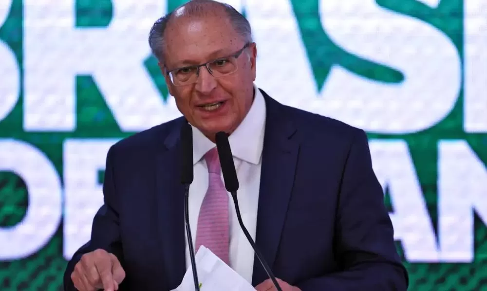 Brasil prepara pacote para reduzir impacto das tarifas dos EUA e descarta retaliação, diz Alckmin