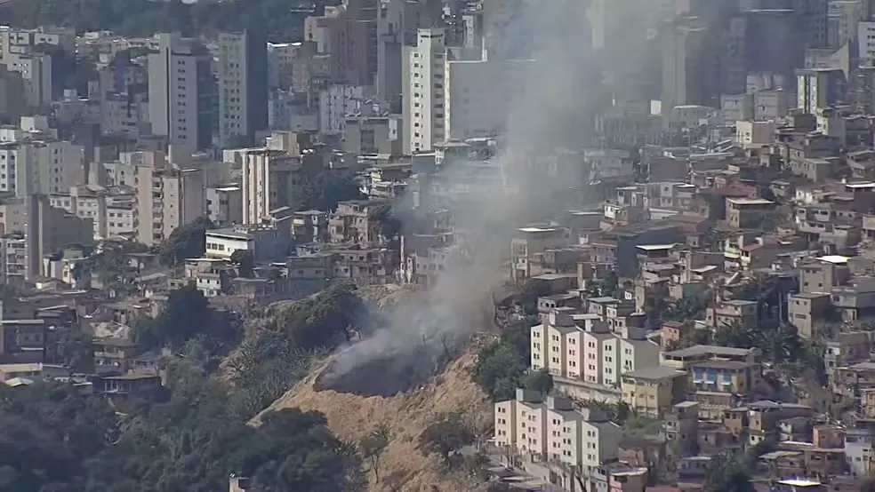 Tempo seco aumenta risco de queimadas em MG; estado registrou 46 focos de incêndio em 48 horas