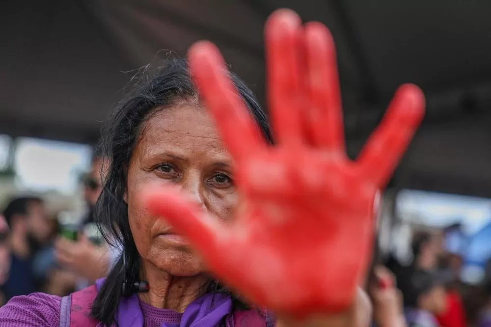 Mais de 130 mil medidas protetivas foram descumpridas em ano de alta dos feminicídios