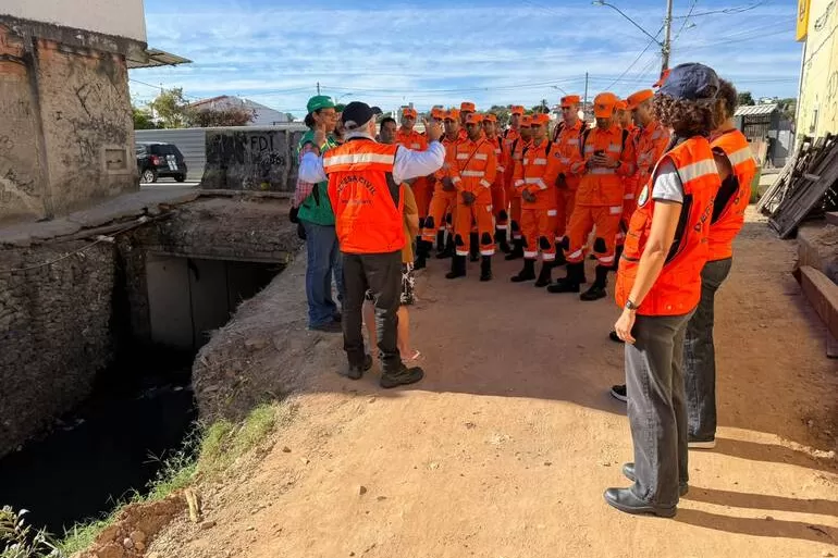 Prefeitura e Corpo de Bombeiros visitam áreas de risco e reforçam prevenção antes do período de chuvas