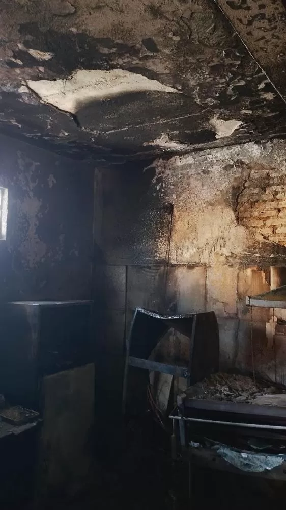 Incêndio toma conta de estabelecimento comercial em cidade do Oeste de Minas