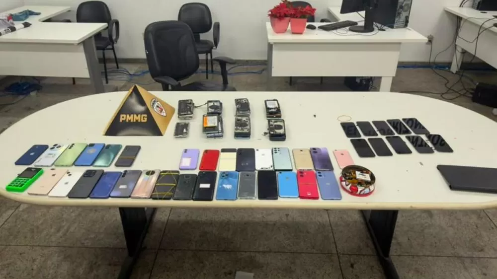 Homem é preso com mais de 70 celulares furtados em shopping popular de BH