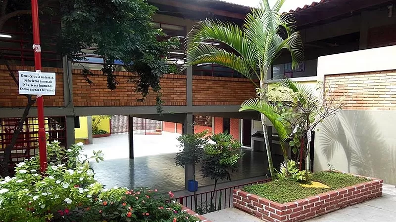 Escolas de MG que passarão à gestão privada terão mobiliário padronizado