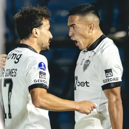 Atlético vence fora e dá importante passo na Sul-Americana
