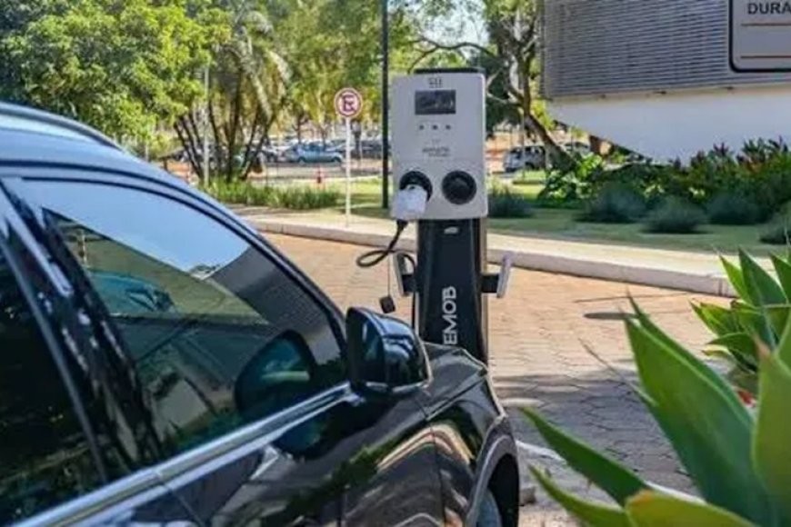 Carros elétricos terão isenção em Uberlândia