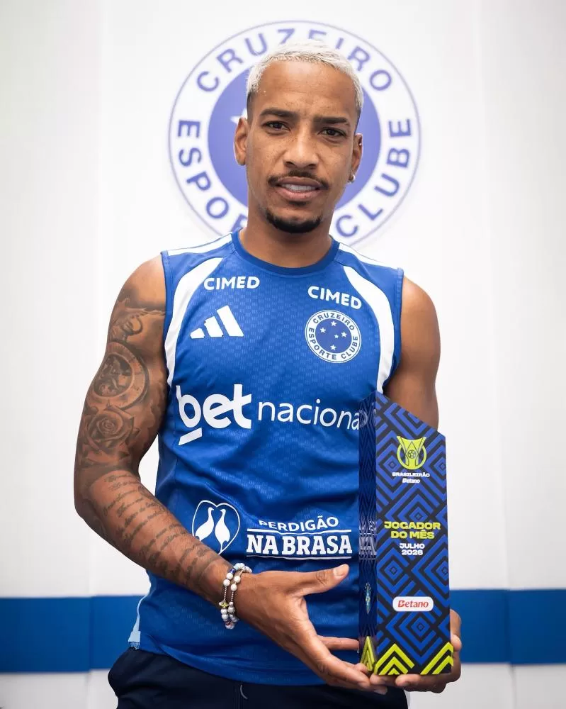 Matheus Pereira é eleito o melhor jogador do Brasileirão em julho