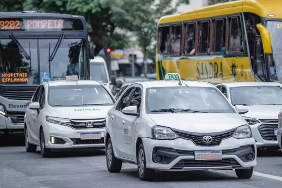 Câmara debate situação de condutores auxiliares de táxi em Belo Horizonte
