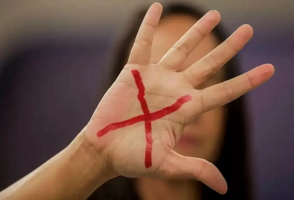 Vicaricídio: entenda o que é a violência que usa filhos e familiares para atingir mulheres