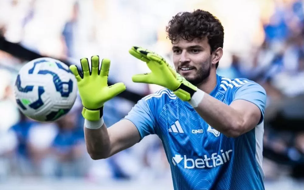 Otávio acerta renovação de contrato com o Cruzeiro até 2031