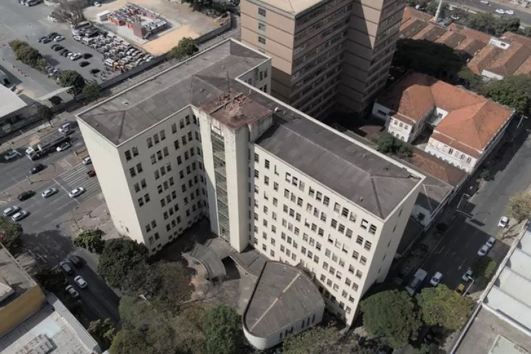 Antigo complexo da Escola de Engenharia da UFMG será transformado em espaço para servidores e comércio em BH