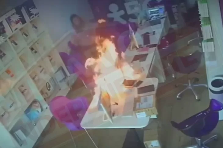 Mulher coloca fogo em loja de telefonia e ameaça funcionárias