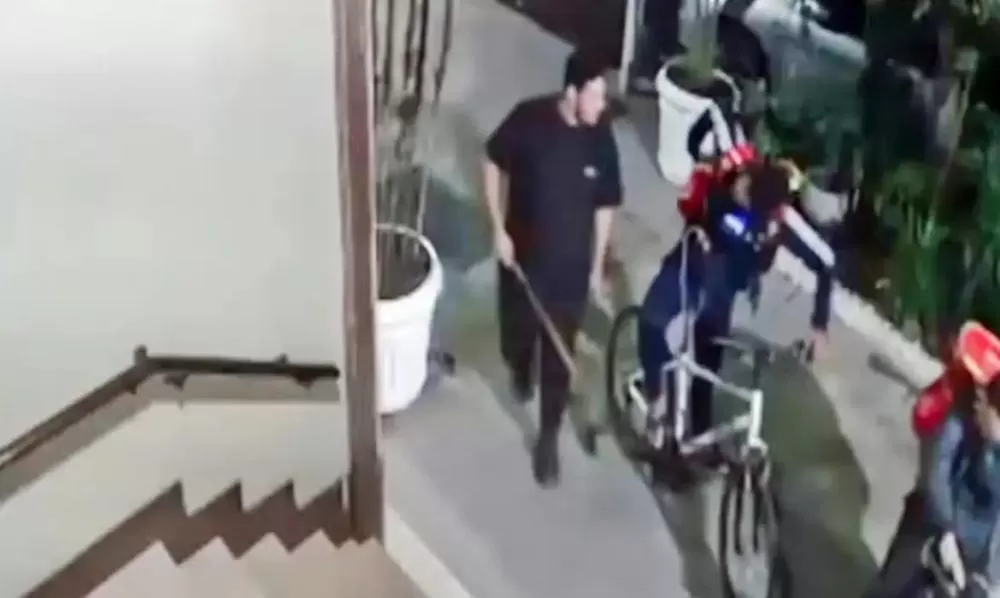 Seguranças são presos após espancar ciclista até a morte em Copacabana