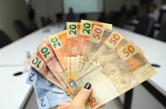 Programa Regulariza BH avança na Câmara e pode facilitar quitação de dívidas