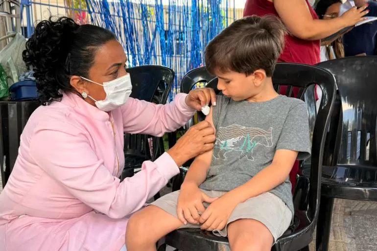 Campanha de Multivacinação aplica cerca de 73 mil doses em crianças e adolescentes de BH