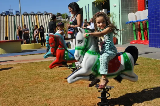 Votação que garante professores concursados na educação infantil pode acontecer nesta quinta-feira (3)