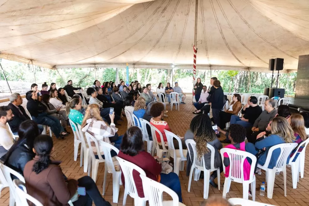 Contagem amplia diálogo com famílias de estudantes com deficiência