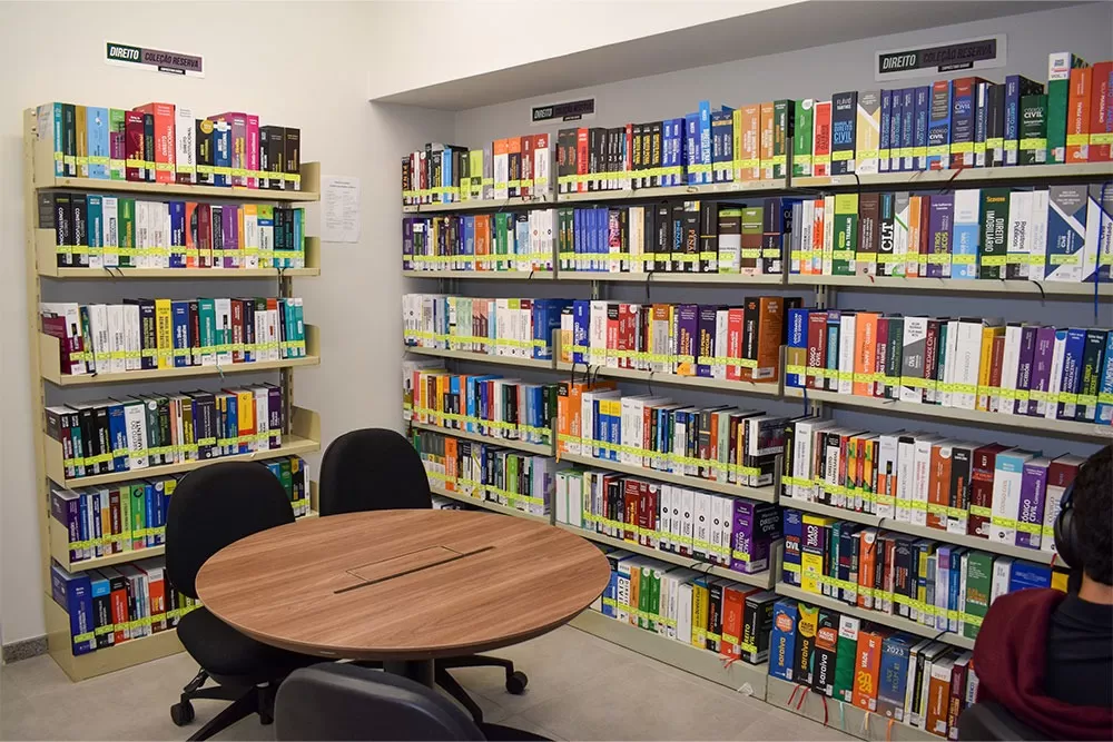 Centro de Leitura e Informação do TJMG reabre em novo espaço em BH