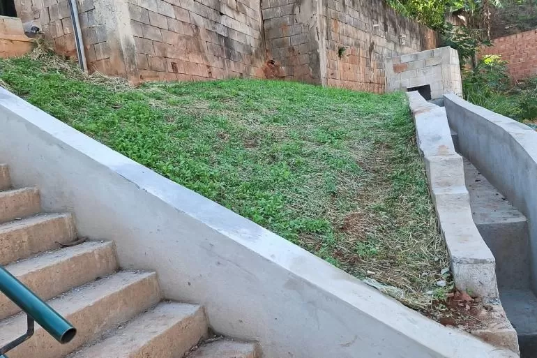 PBH conclui obra de contenção de encosta na região Nordeste da capital