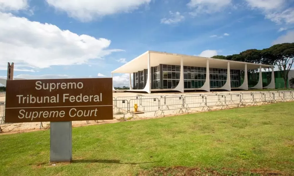 Ex-ministros do STF pedem apuração rigorosa sobre denúncias contra integrantes da Corte