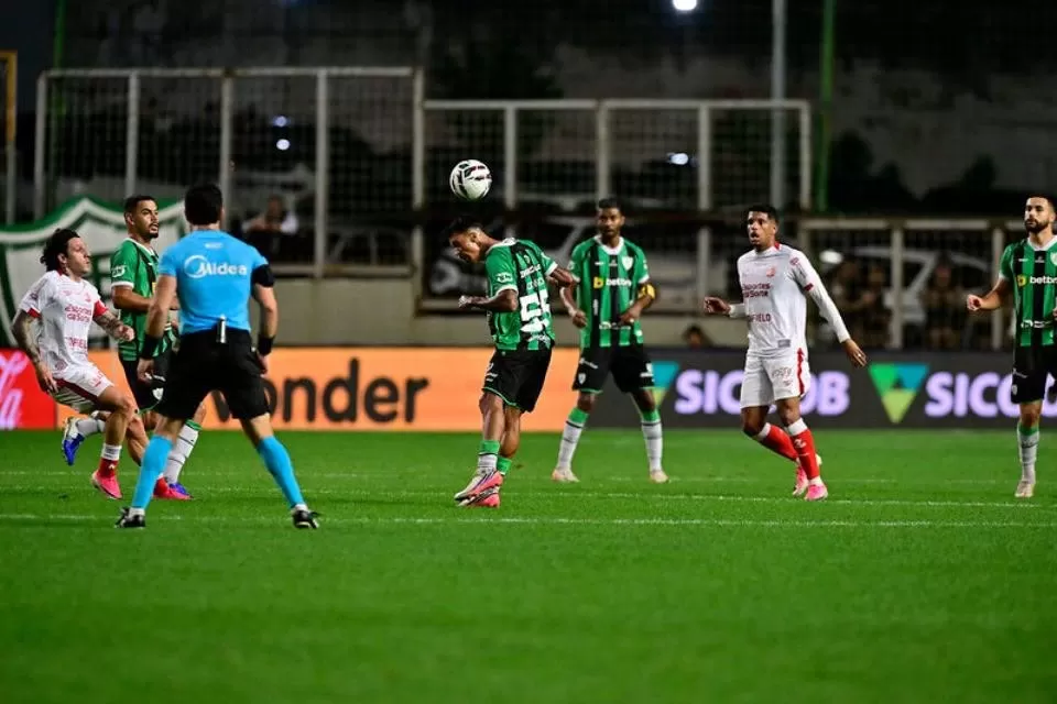 América vence o Náutico em partida que teve baixíssimo número de espectadores