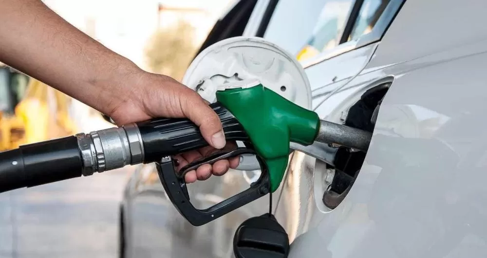 Governo reduz tributos sobre gasolina e etanol e cria subsídio para diesel