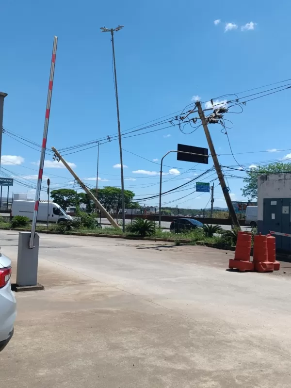Terminal Rodoviário de Betim altera operação após acidente com postes