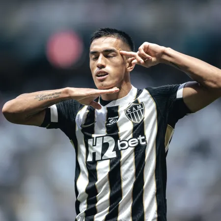 Atlético-MG melhora no segundo tempo, domina Fluminense e vence na Arena MRV