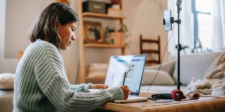Programa Mulheres Mil oferece 1,3 mil vagas gratuitas em cursos profissionalizantes