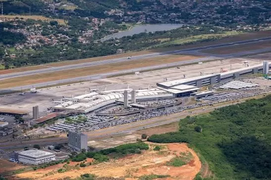 Aeroporto de Confins suspende operações para intervenção na pista; 6 voos são cancelados