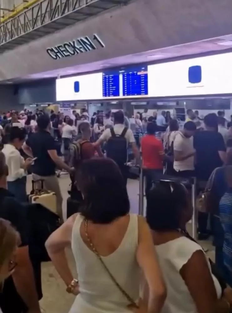Seguem os problemas: buraco na pista provoca caos e cancela dezenas de voos em Confins