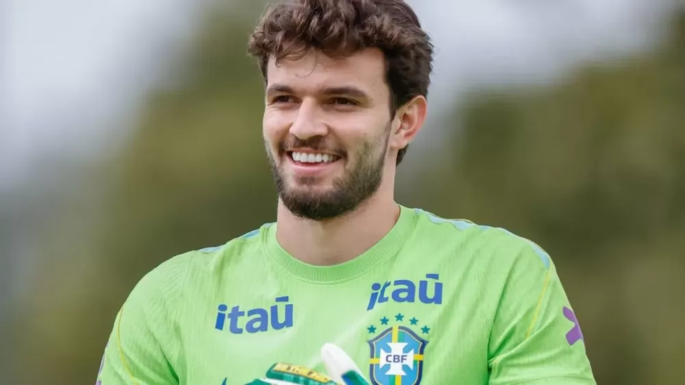 Aos 20 anos, Otávio estreia pela Seleção Brasileira e entra para lista de goleiros mais jovens