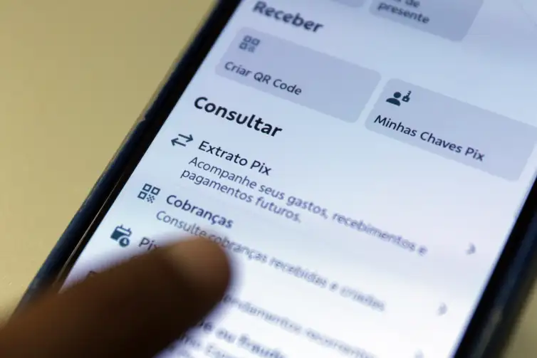 Pix por aproximação deixa limite de R$ 500 e passa a ter valor definido pelo usuário