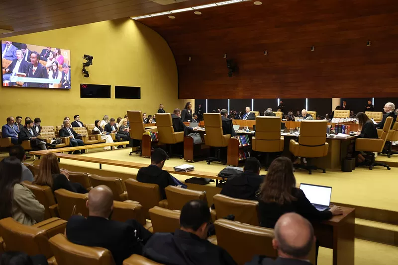 STF decide que servidor com vínculo público contínuo pode escolher regime previdenciário