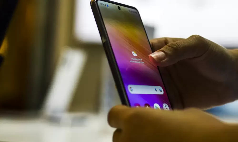 Procon-MPMG multa empresa de telefonia em quase R$ 1 milhão por mudança unilateral de planos