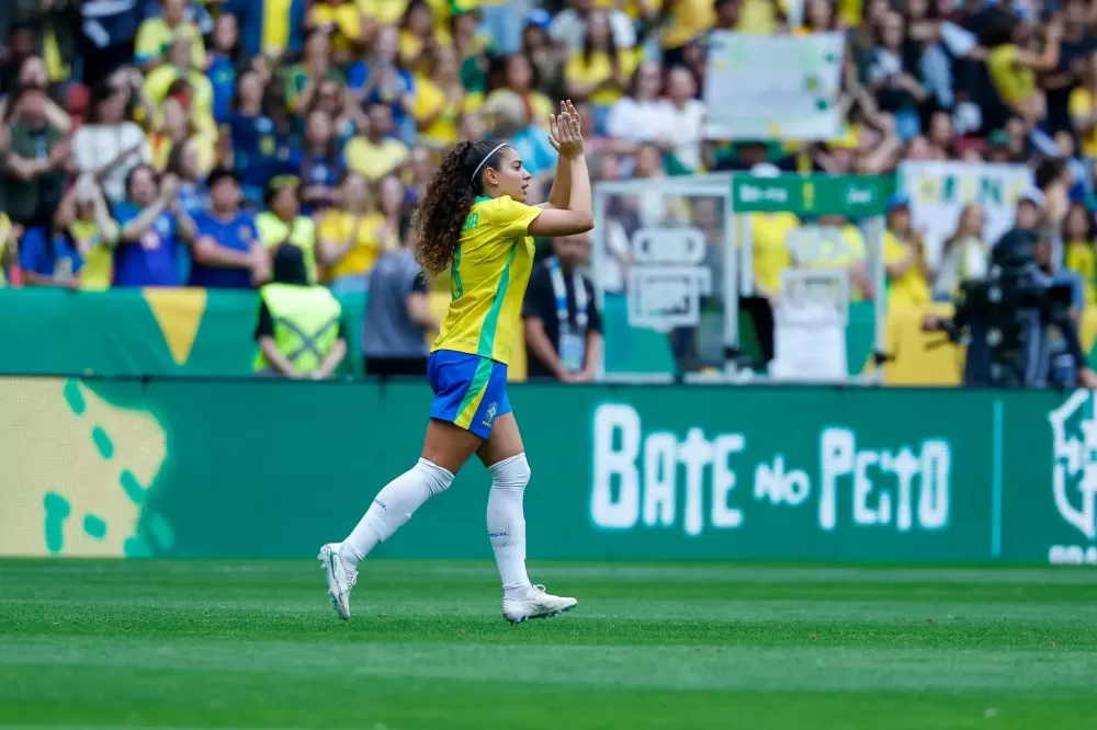Luciana Vermell | CBF