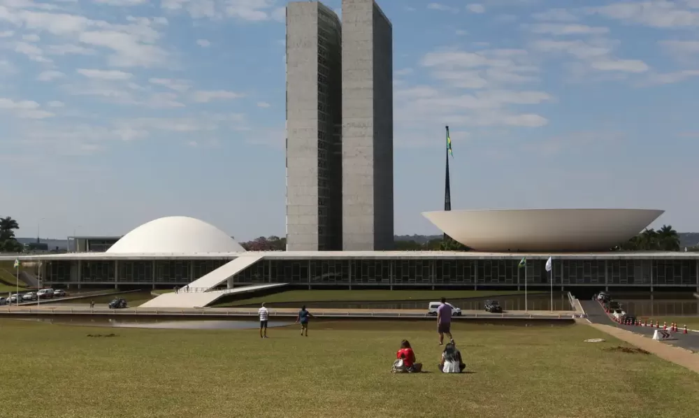 Senado pode votar fim da escala 6x1 em dois turnos nesta quarta-feira