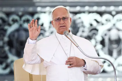 Vaticano atualiza estado de saúde do papa Leão XIV após cirurgia para retirada de câncer no pulmão