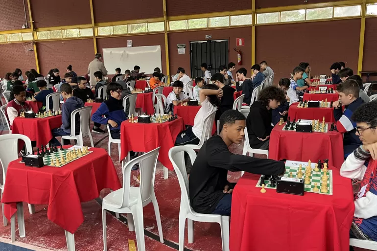 Xadrez em escolas de BH é reconhecido pelo MEC entre experiências inspiradoras do país