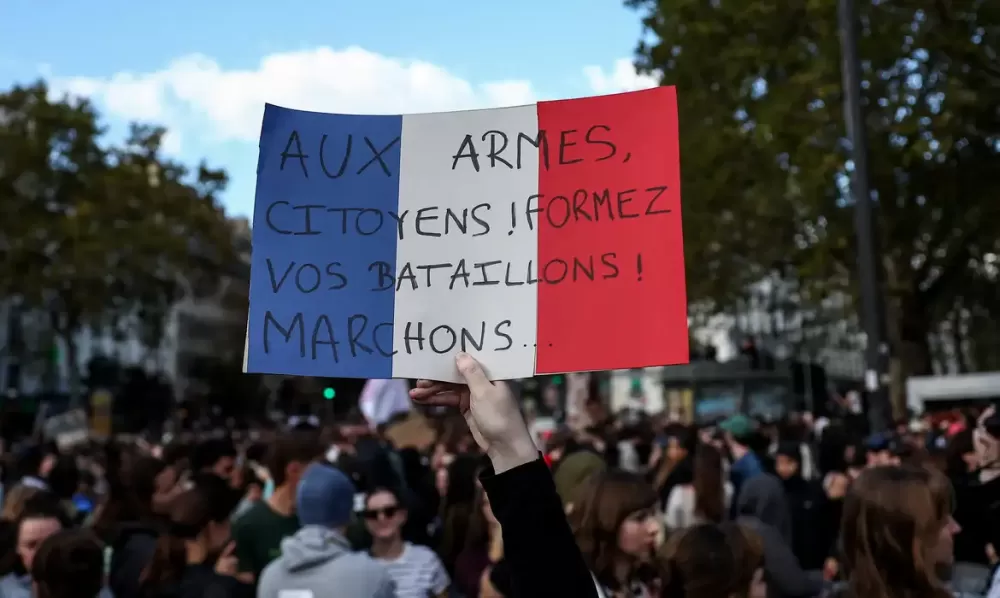 Protestos na França reúnem mais de 500 mil pessoas e deixam centenas de presos