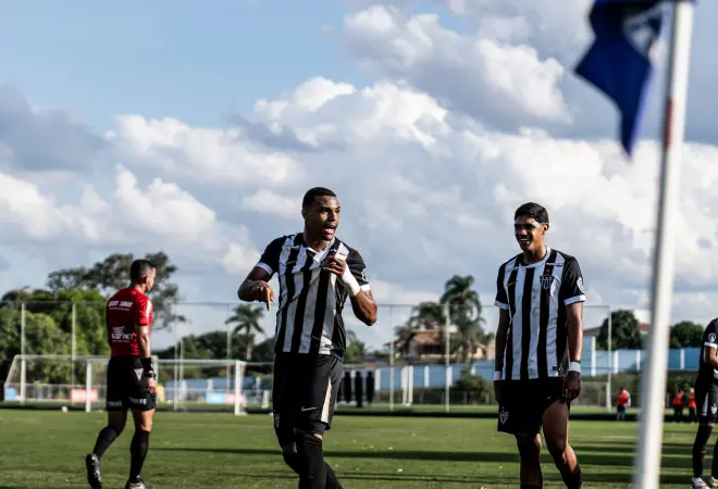 Atlético empata com Cruzeiro na Toca II e conquista o Mineiro Sub-20