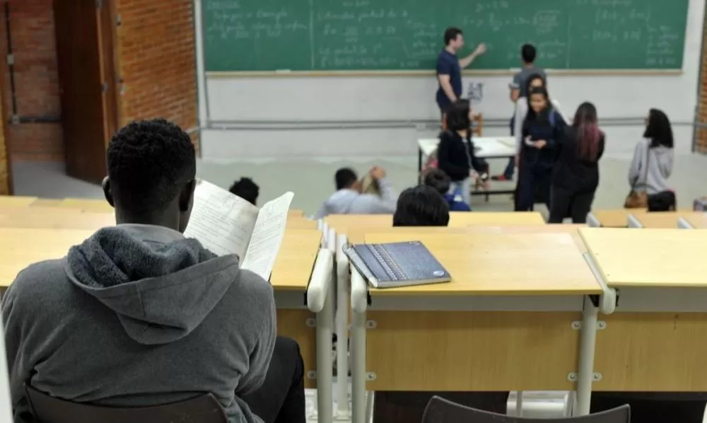 Enade 2026: calouros têm até 18 de dezembro para responder ao questionário obrigatório