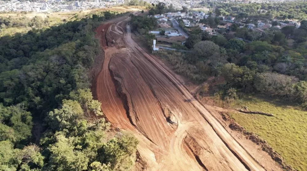 Obras da Via Norte em Pedro Leopoldo avançam
