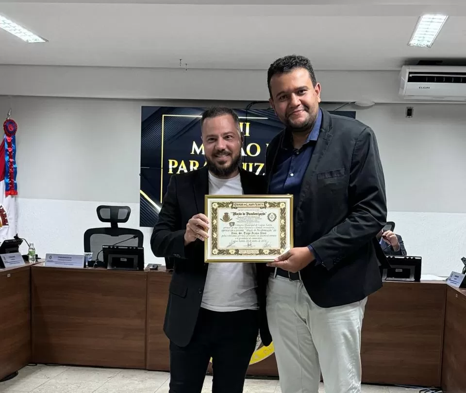 Dr. Tiago Araújo recebe homenagem da Câmara Municipal de Lagoa Santa 