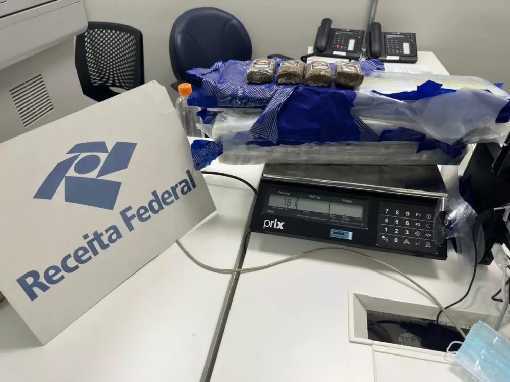 Jovem é preso com 8kg de raxixe em Confins