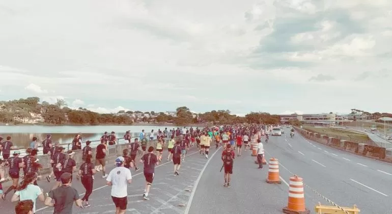 Trânsito na região da Pampulha é alterado para a Meia Maratona de BH, neste domingo
