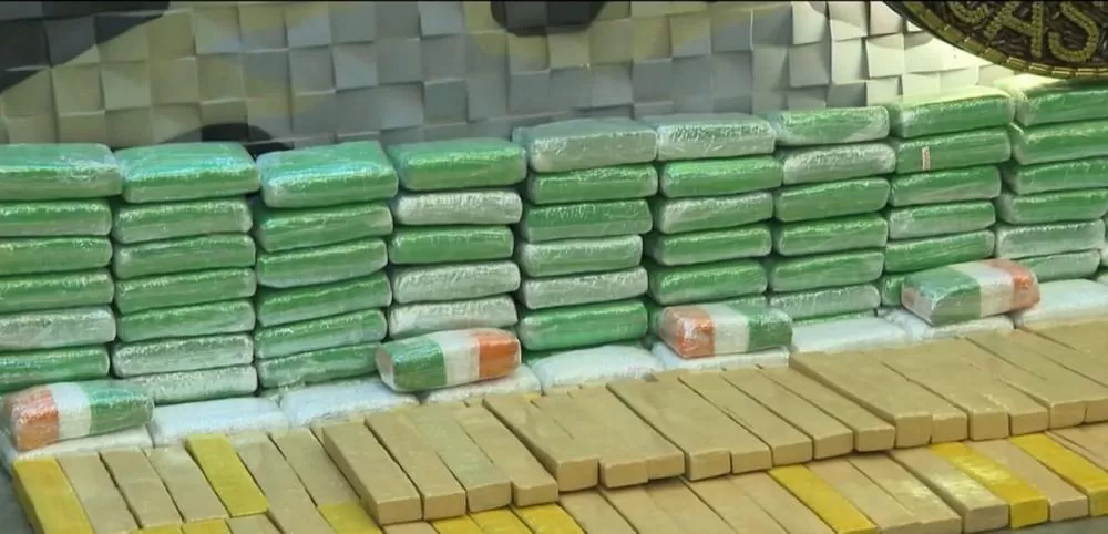 Trio é preso com mais de 300 kg de maconha em Vespasiano