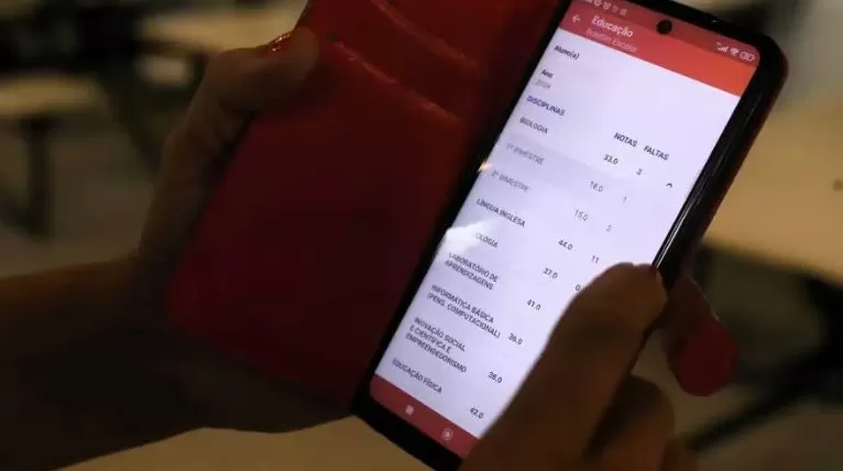 Governo de Minas lança boletim escolar digital em escolas da região metropolitana de Belo Horizonte