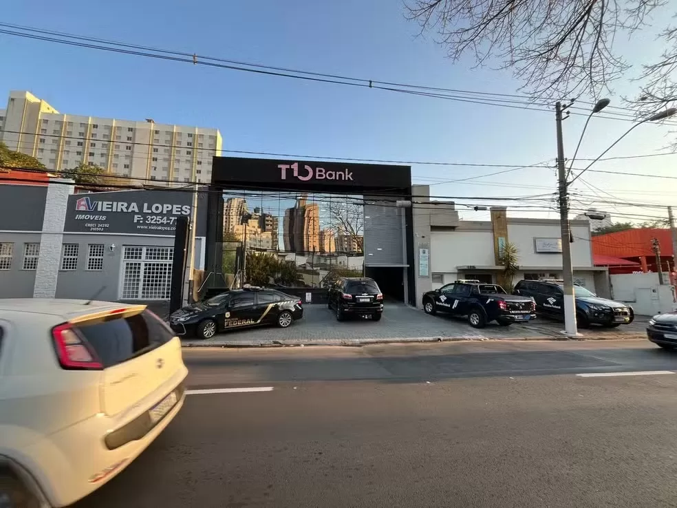 PF faz operação contra quadrilha que movimentou R$ 7,5 bilhões em fraudes financeiras em Minas Gerais