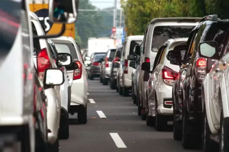 CRLV 2024 começa a ser cobrado neste domingo: saiba quais placas devem estar regularizadas
